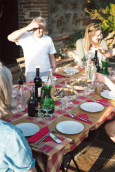 Jeden Abend gab es von unseren Gastgeber:innen ein köstliches toskanisches Essen. Foto © Sarah Graffunder